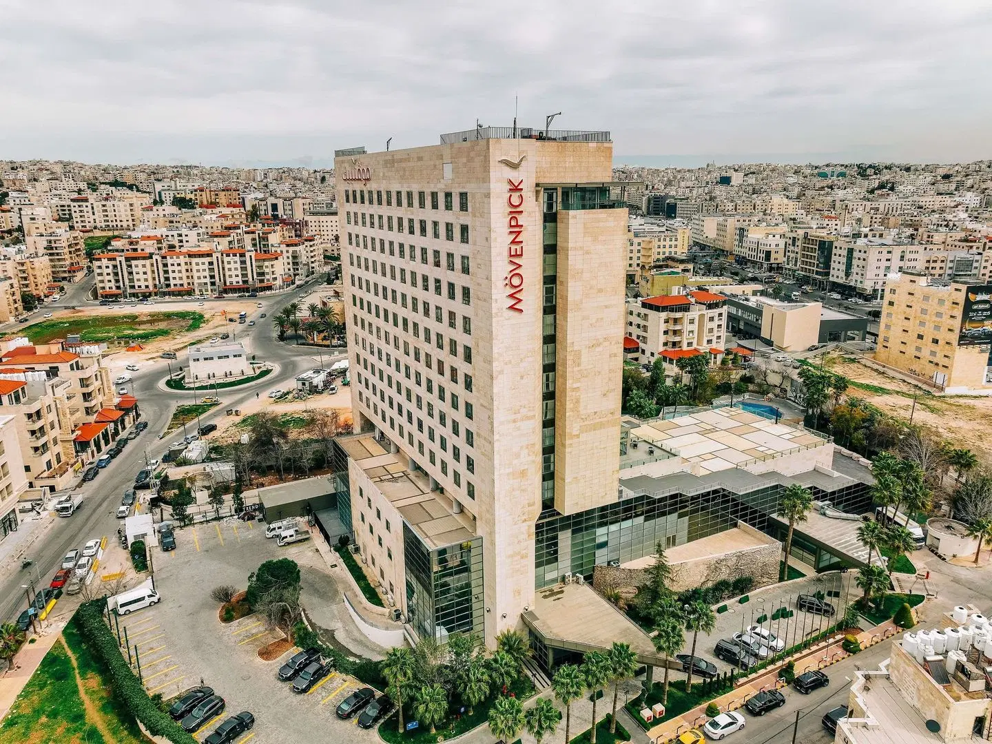 Mövenpick Hotel Amman EXTERIOR
