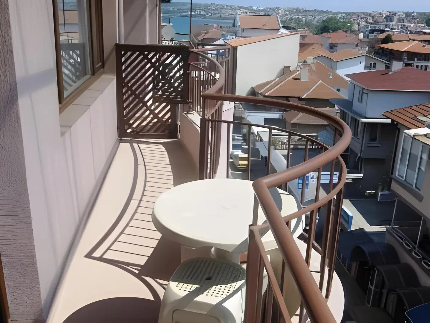 Elena Guest House Terrasse