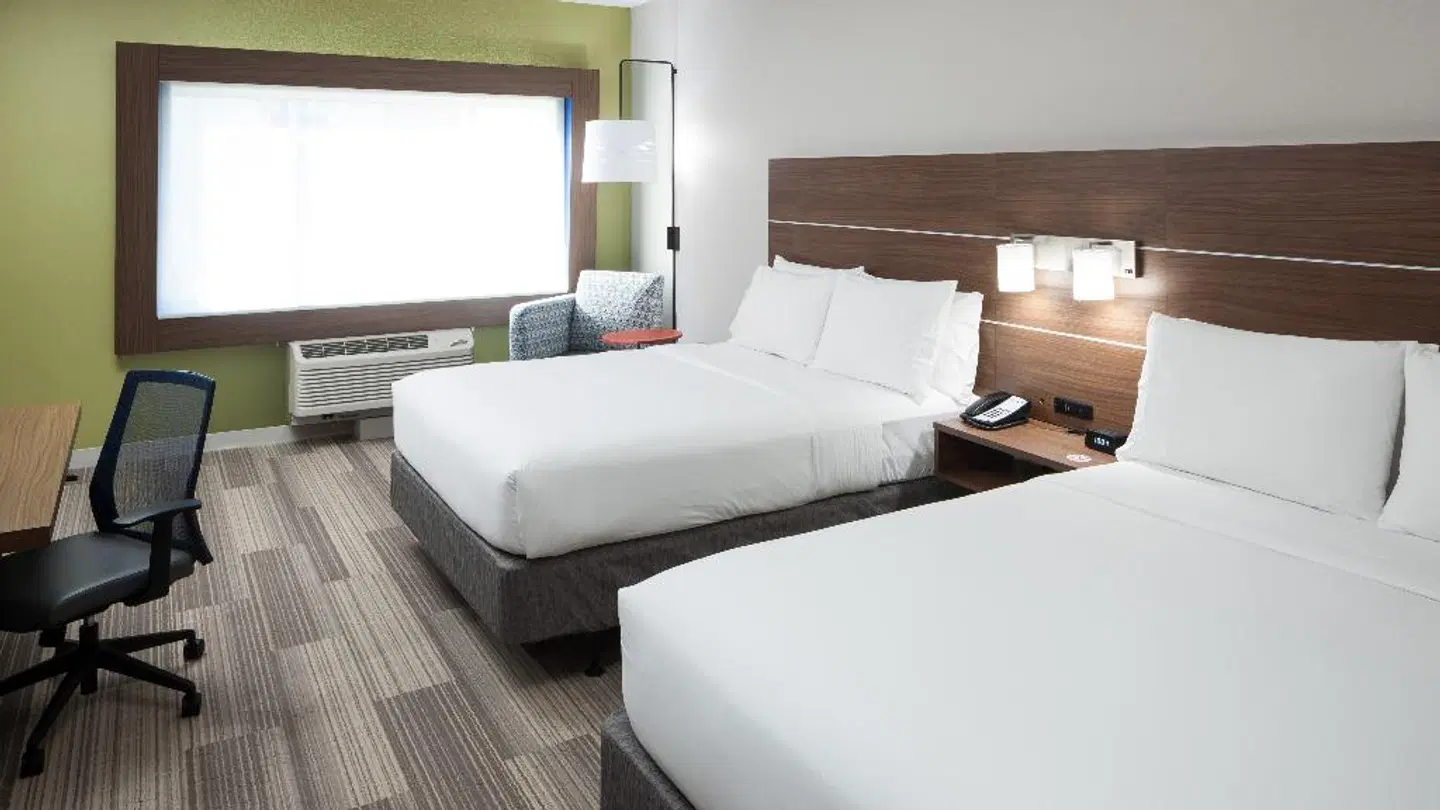 Holiday Inn Express & Suites Orlando At Seaworld ROOM_EXAMPLE
