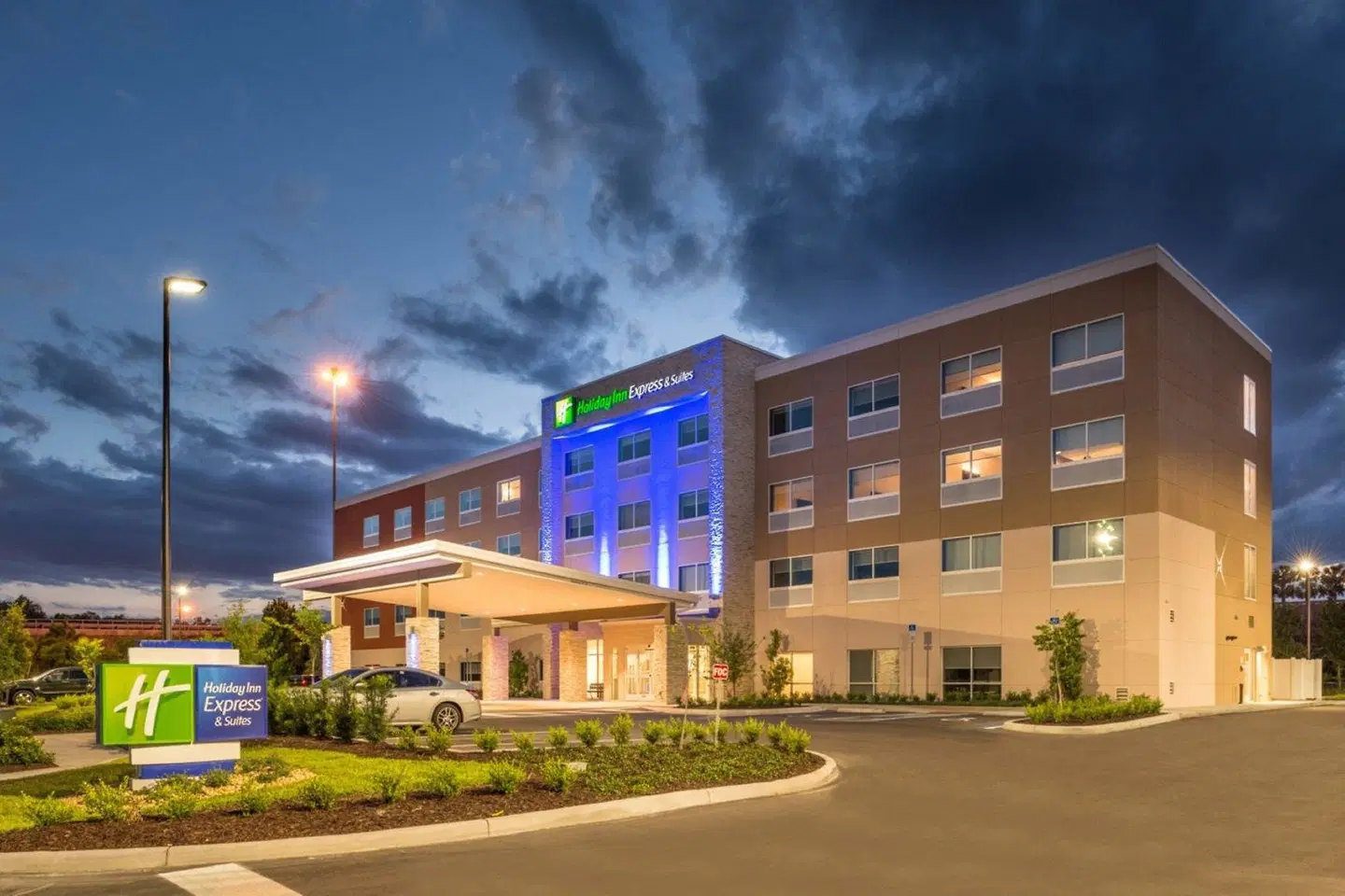 Holiday Inn Express & Suites Tampa North - Wesley Chapel by IHG EXTERIOR