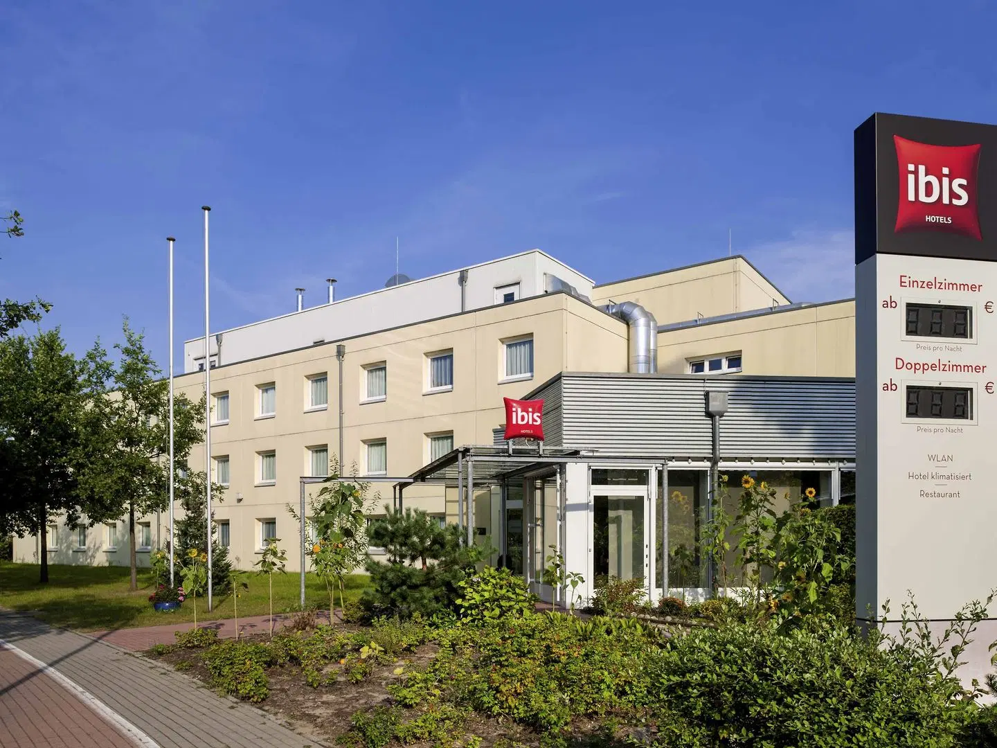 ibis Berlin Dreilinden EXTERIOR