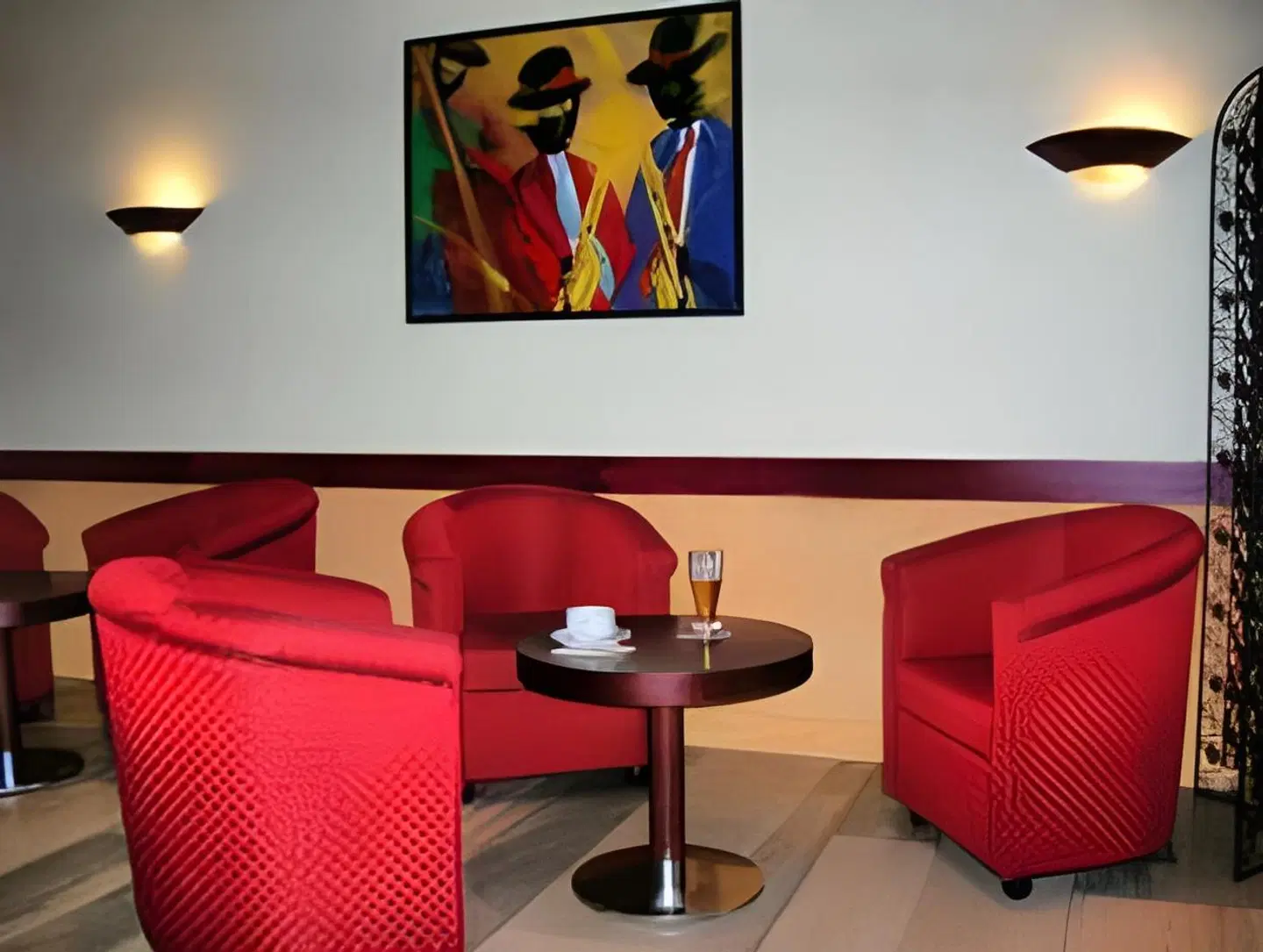 Hôtel-Restaurant Du Parc De La Colombiere LOUNGE_LOBBY