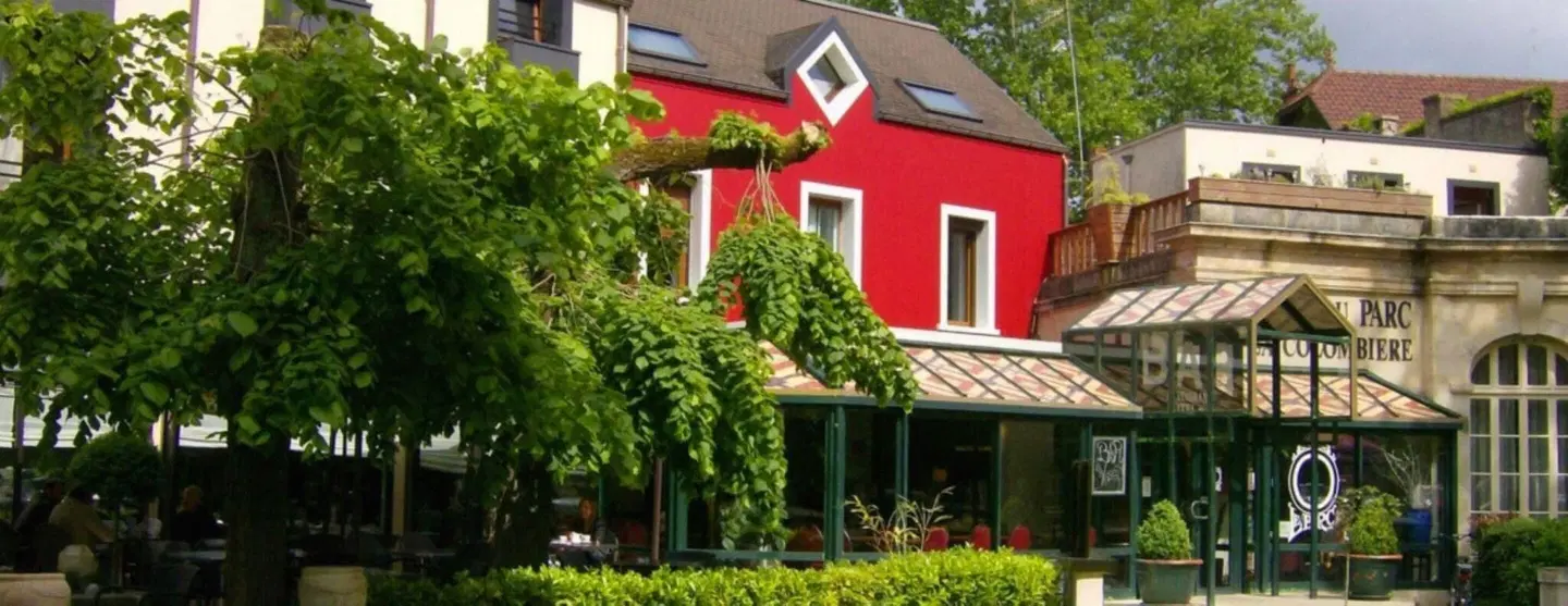 Hôtel-Restaurant Du Parc De La Colombiere EXTERIOR