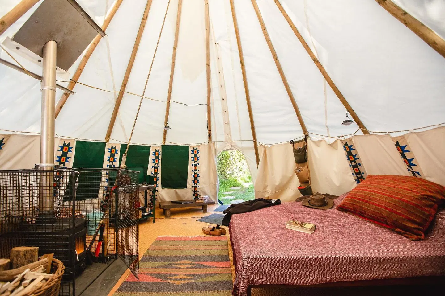 Larkhill Tipis and Yurts Terrasse