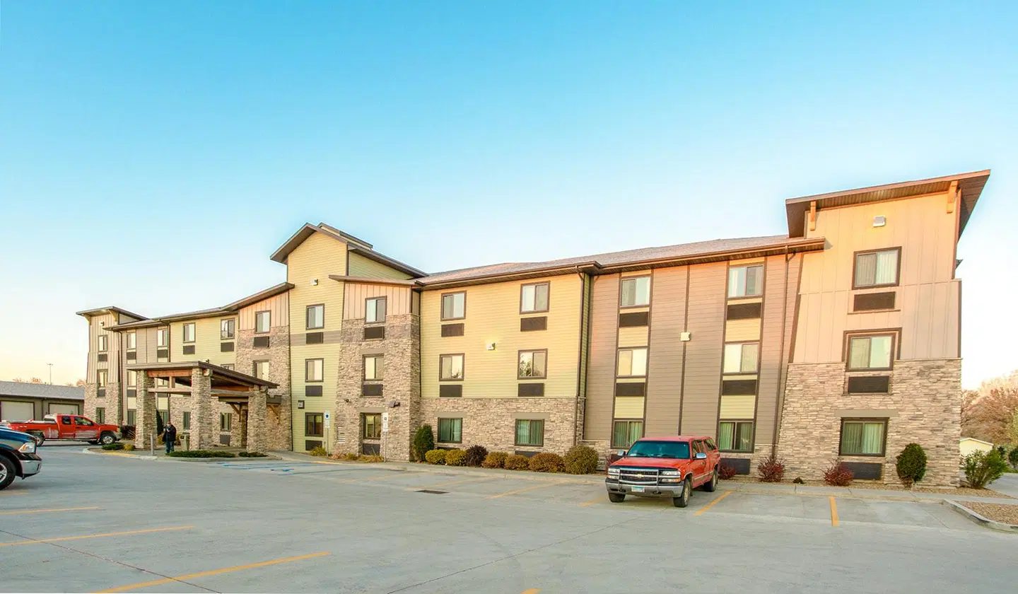 My Place Hotel Bismarck EXTERIOR
