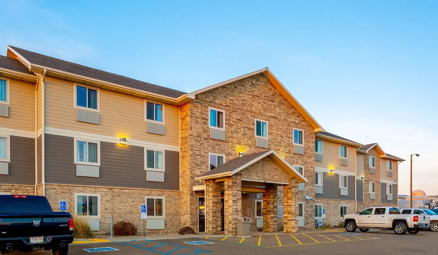 My Place Hotel-Dickinson EXTERIOR