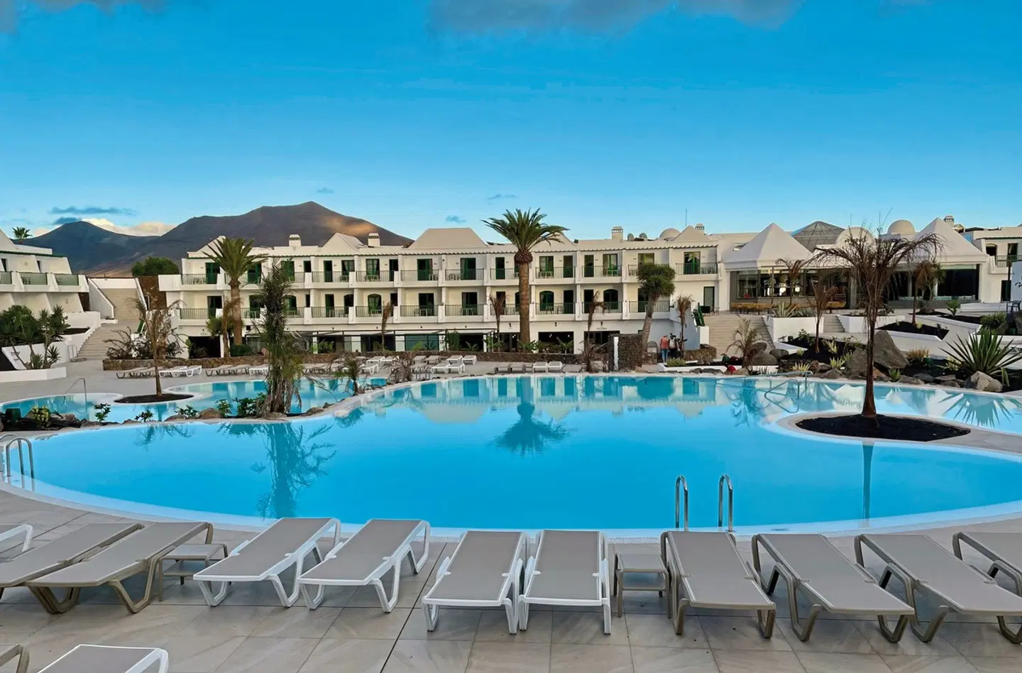 Mynd Yaiza OUTDOOR_POOL