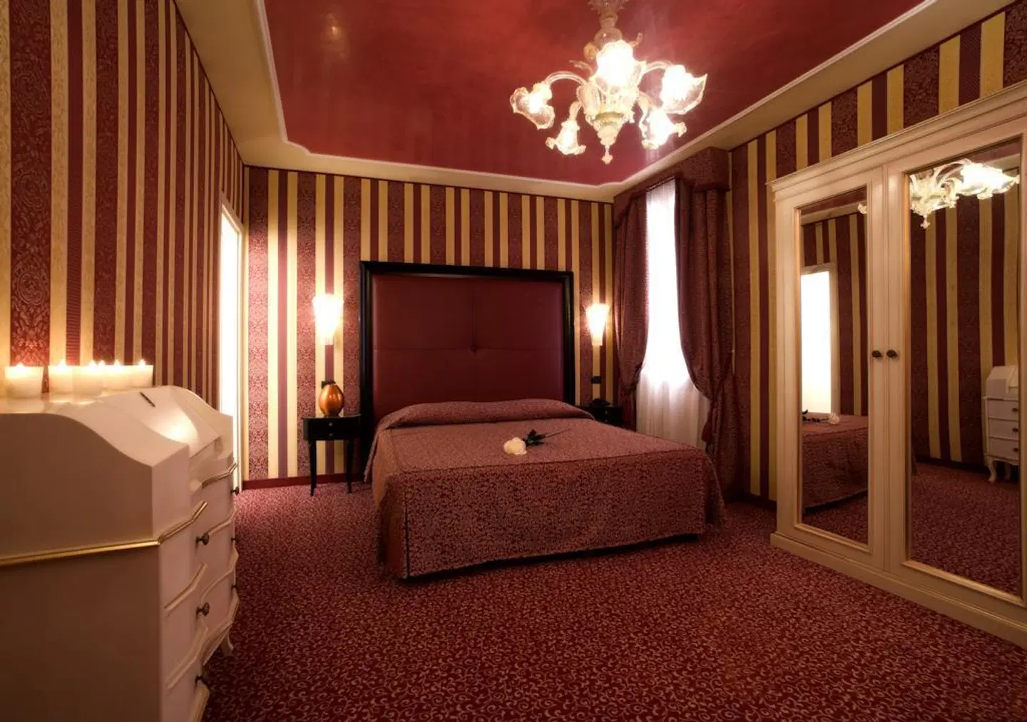 Alcyone ROOM_EXAMPLE