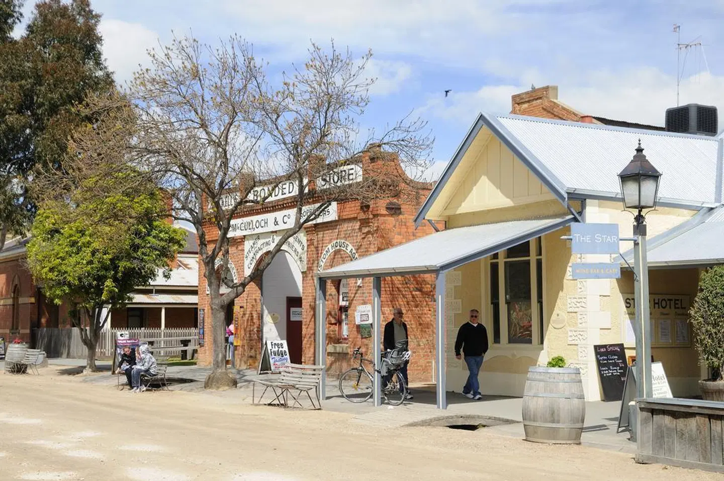 Georgian Motor Lodge EXTERIOR