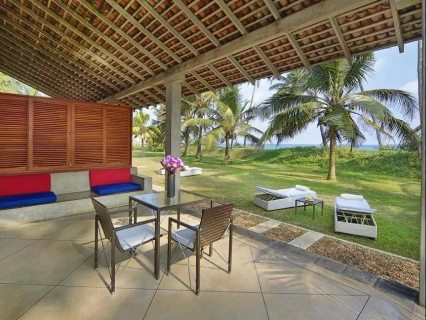 Frangipani Tree Terrasse