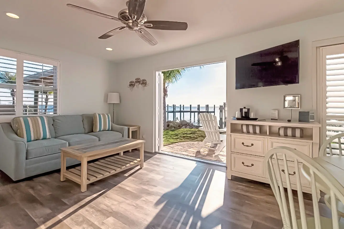 Lost Inn Paradise Cocoa Beach ROOM_EXAMPLE