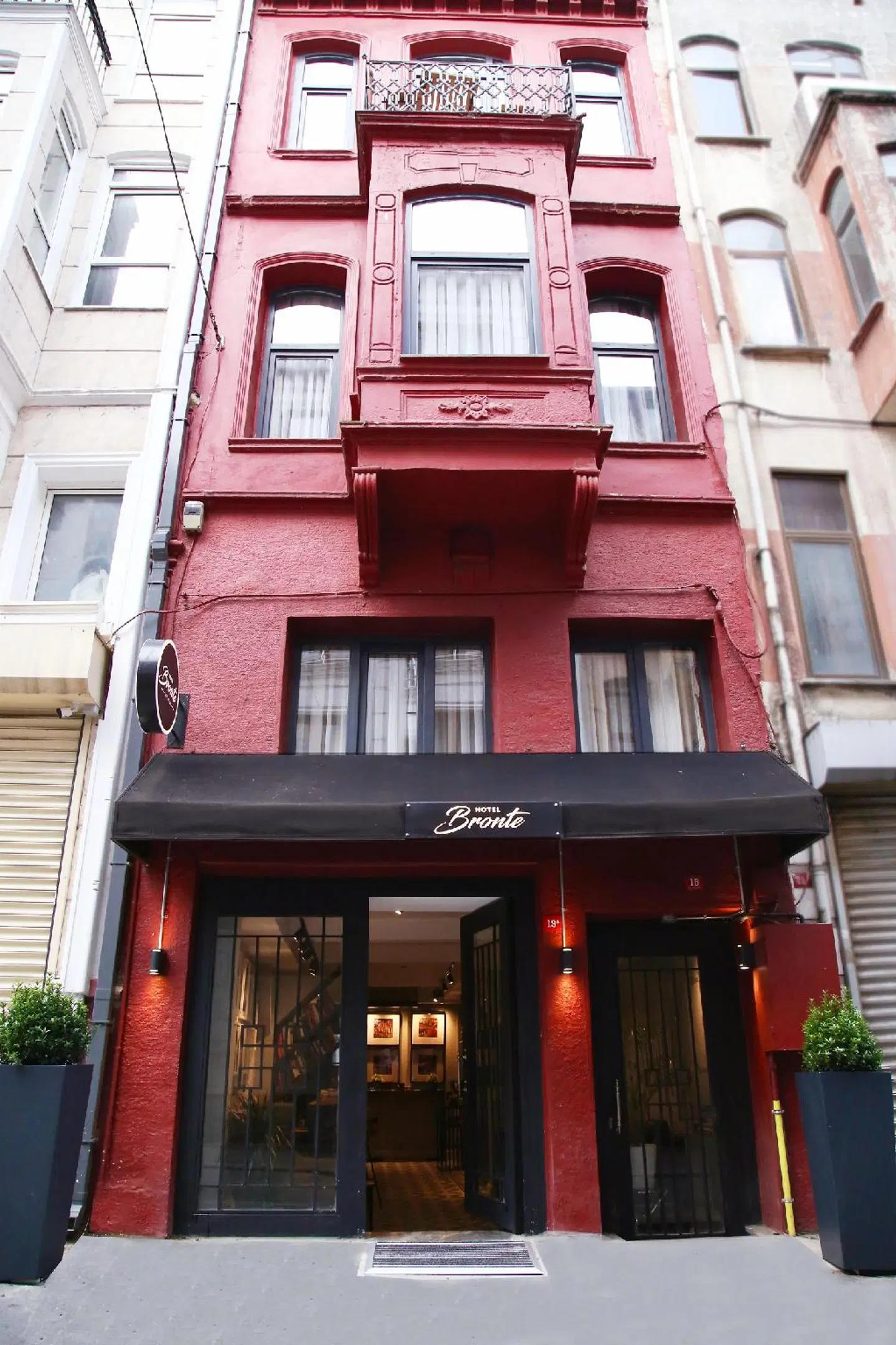 Hotel Bronte EXTERIOR