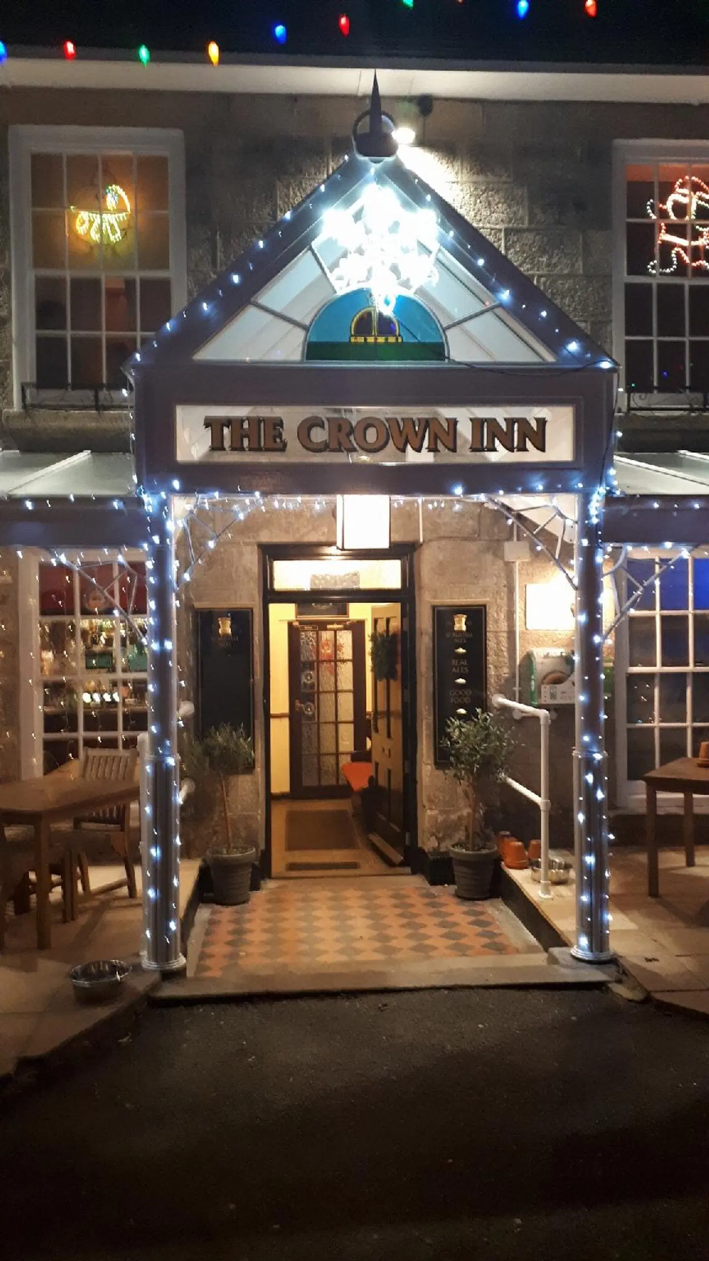 Crown Inn EXTERIOR