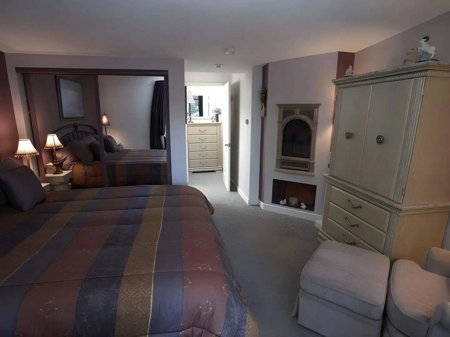 Black Bear Inn ROOM_EXAMPLE