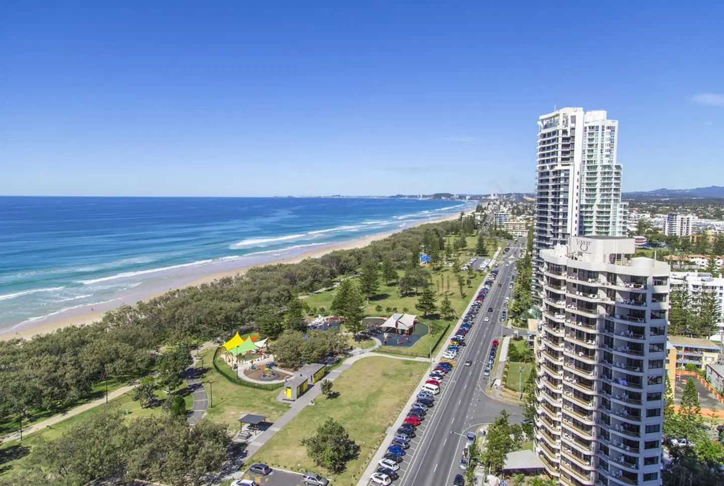 ULTIQA Air On Broadbeach Strand