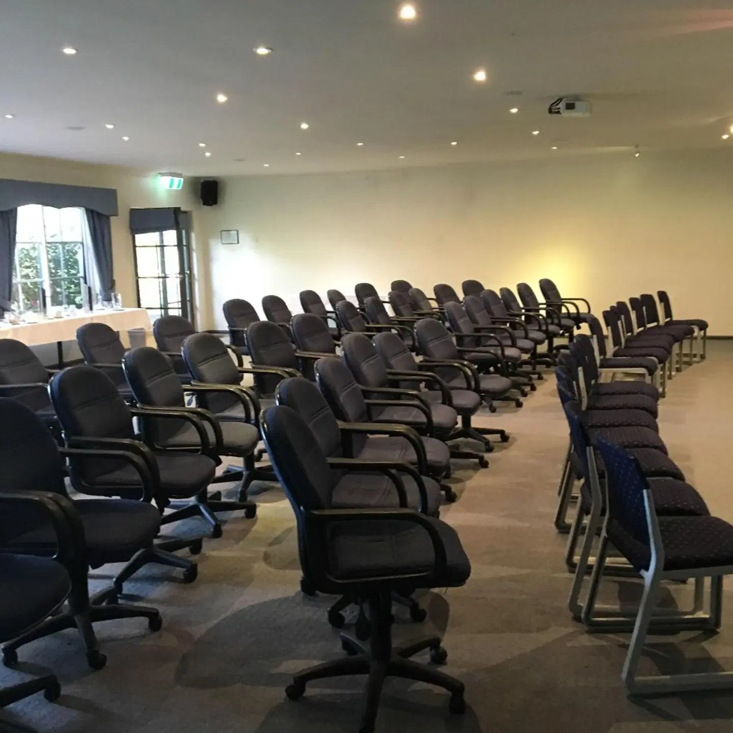 Eltham Gateway Hotel & Conference Centre Konferenz