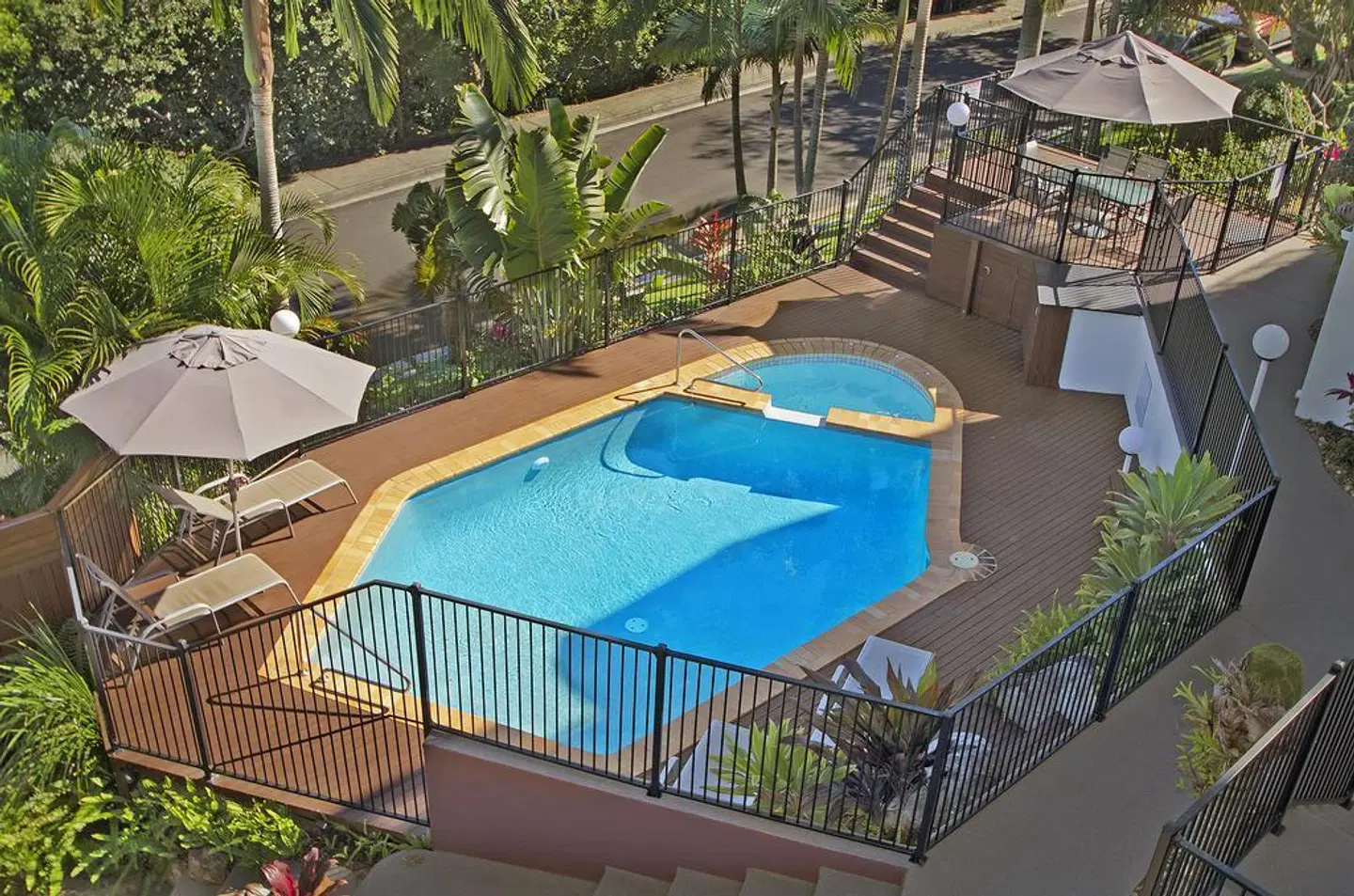 Bali Hai Apartments Noosa OUTDOOR_POOL
