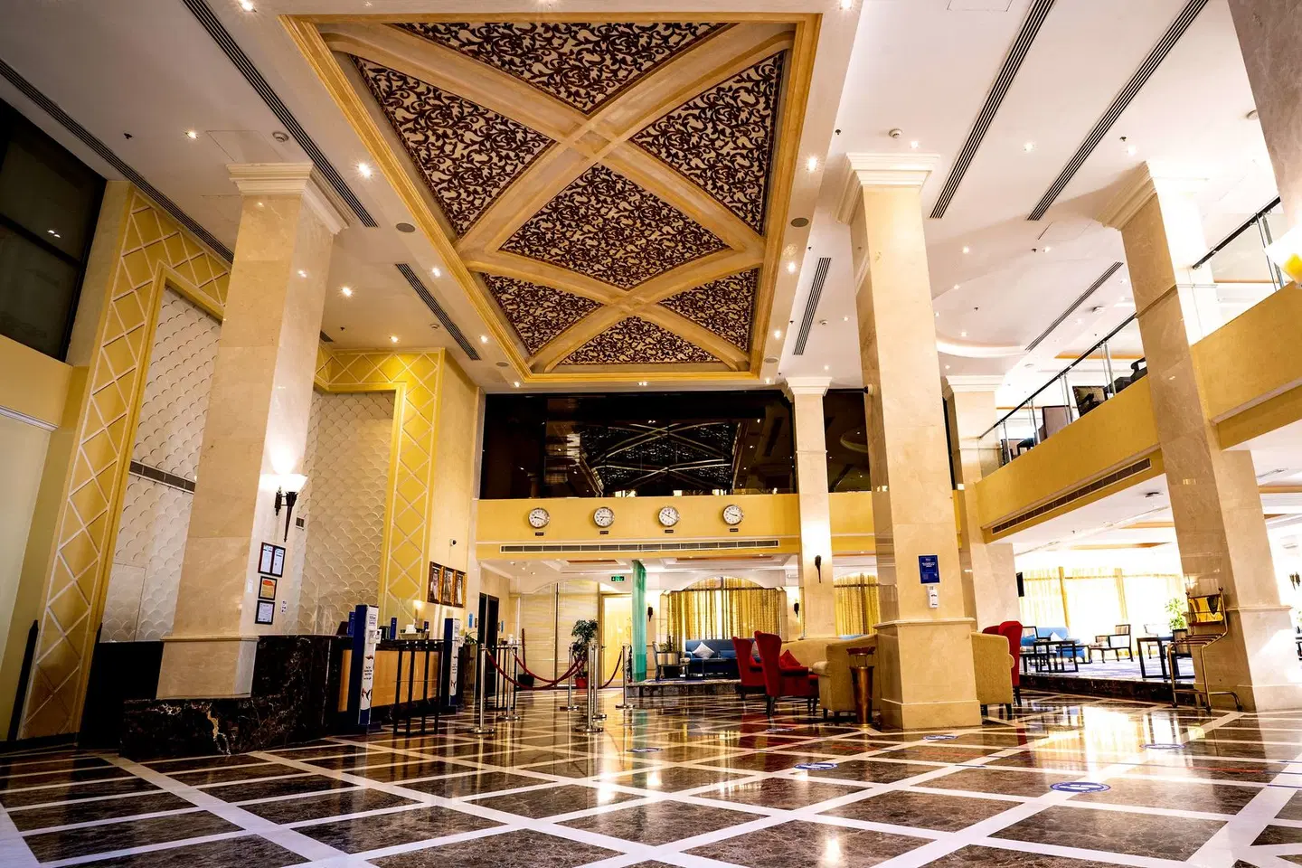 DoubleTree by Hilton Hotel Dhahran LOUNGE_LOBBY