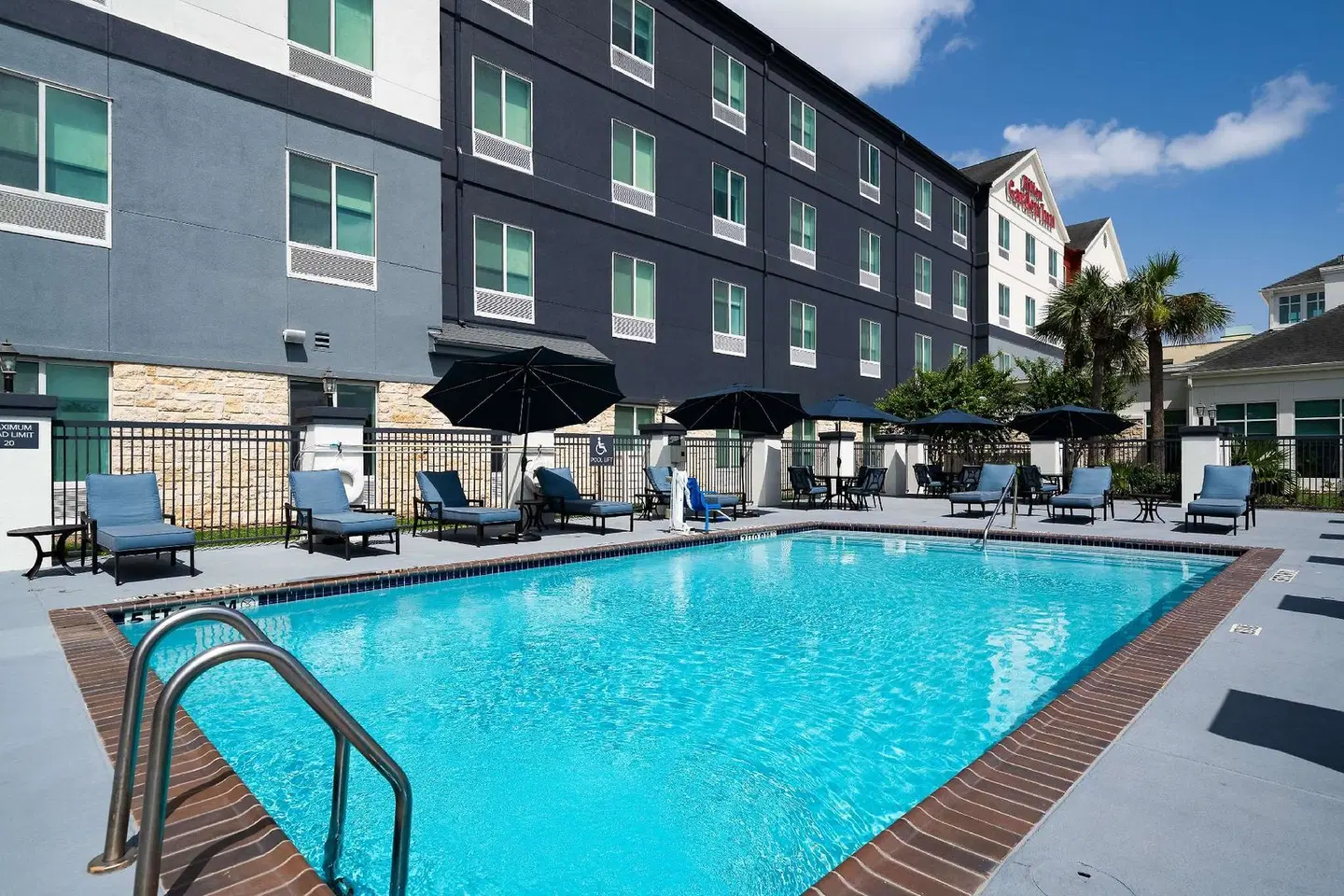 Hilton Garden Inn Houston/Clear Lake NASA OUTDOOR_POOL