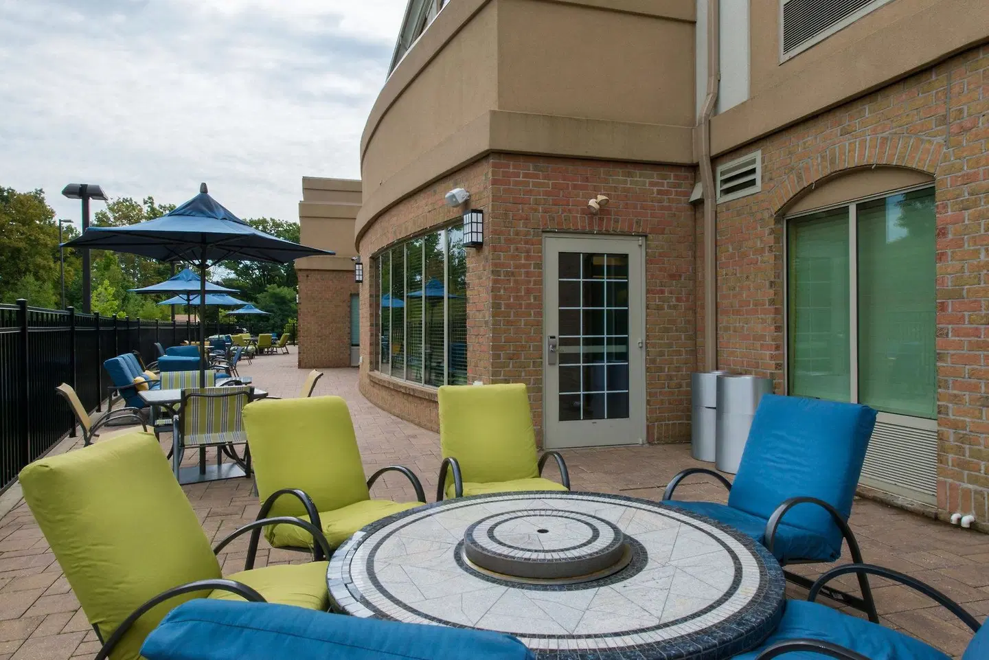 Holiday Inn Express & Suites Dickson City - Scranton by IHG Terrasse