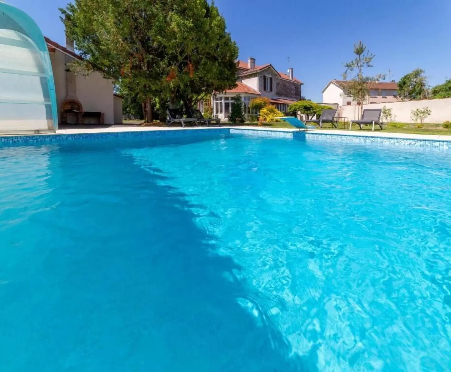 La Ressourçante OUTDOOR_POOL