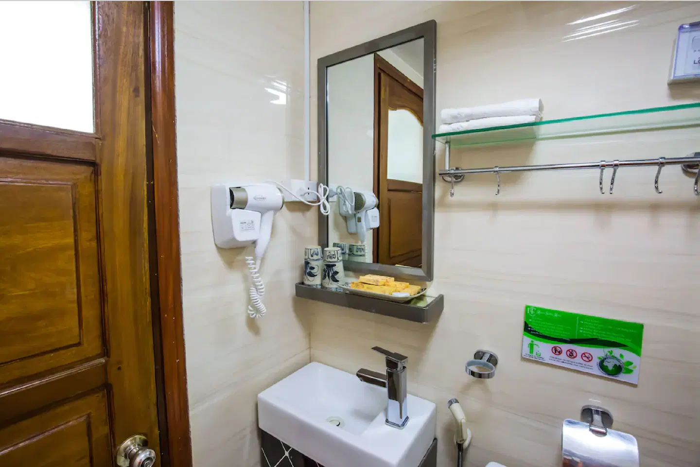 Hanoi Stella Hotel Badezimmer