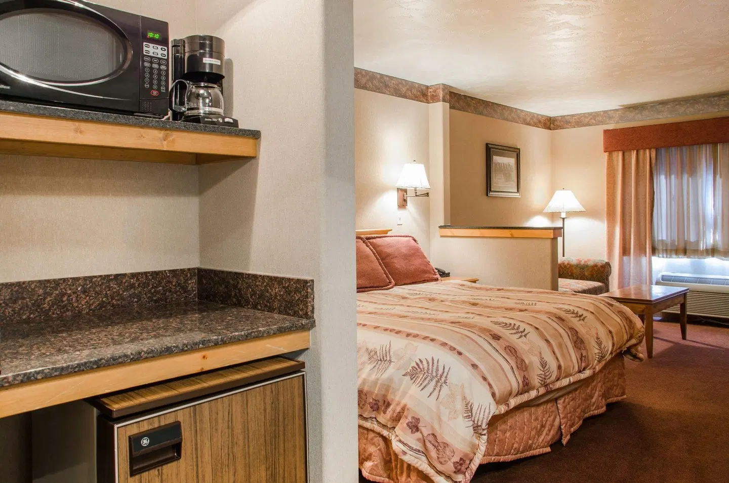 49'er Inn & Suites ROOM_EXAMPLE