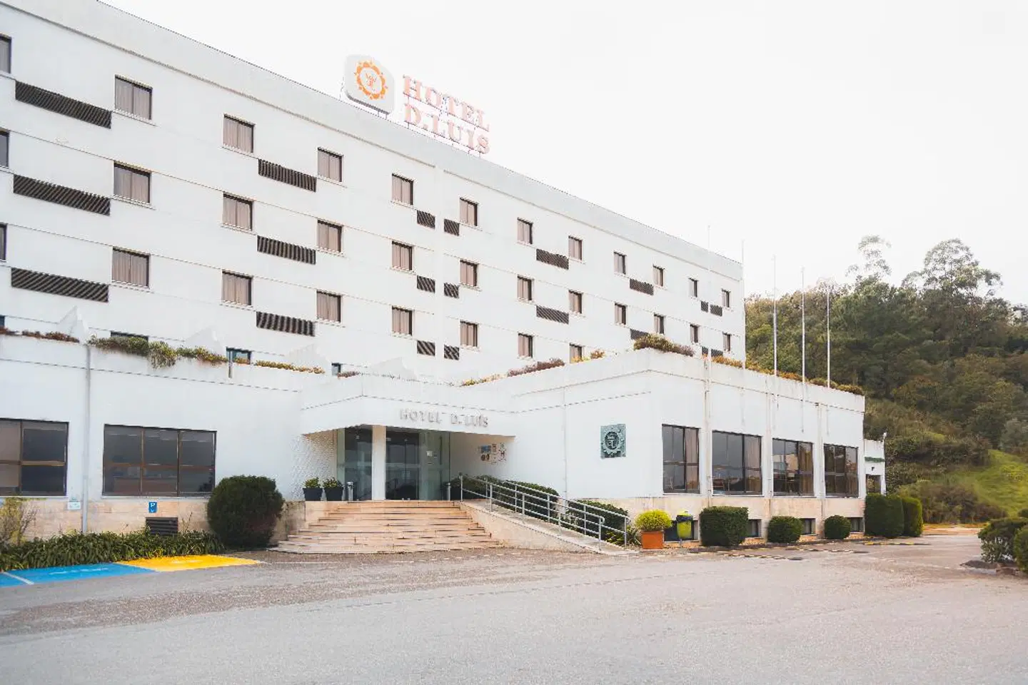 Hotel D. Luis EXTERIOR