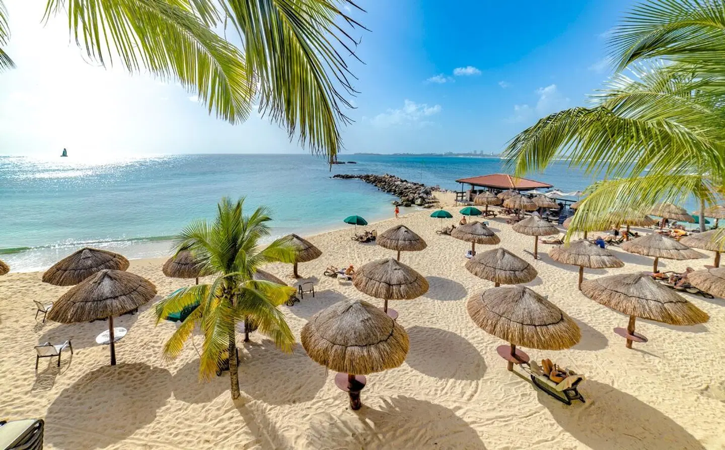 Simpson Bay Resort & Marina Strand
