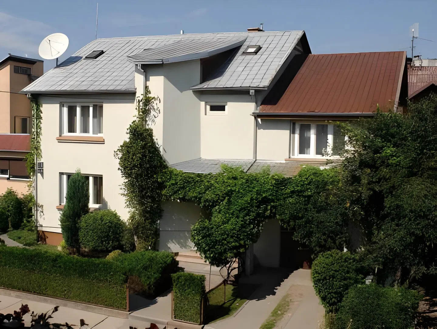 Home EXTERIOR