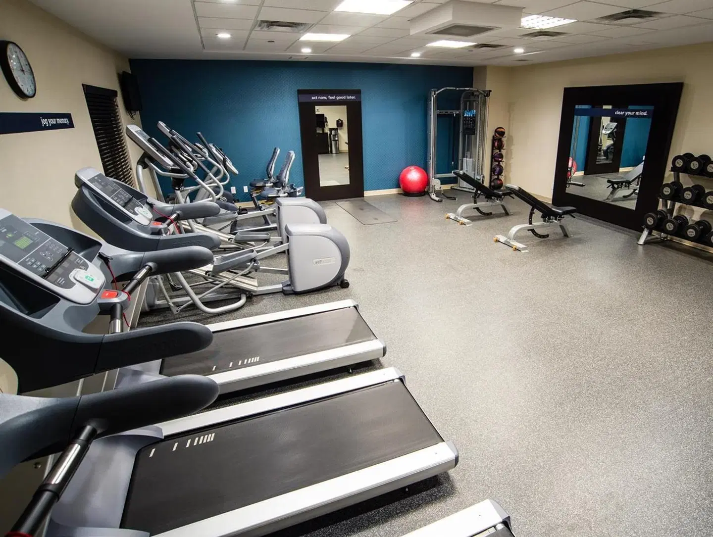 Hampton Inn & Suites by Hilton Regina East Gate SPORTS_AND_LEISURE