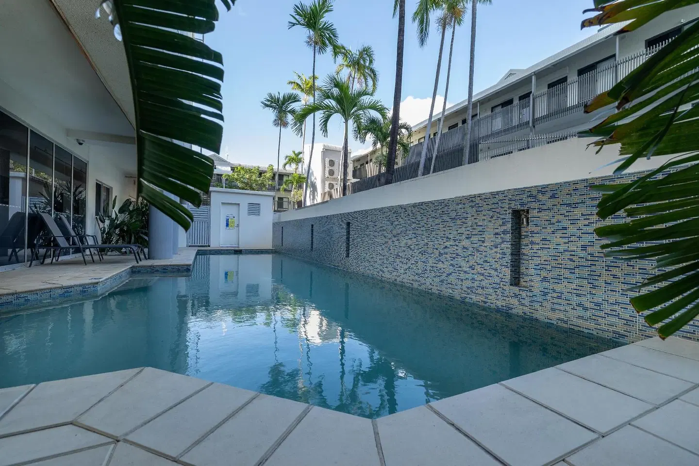 Oaks Metropole Hotel OUTDOOR_POOL