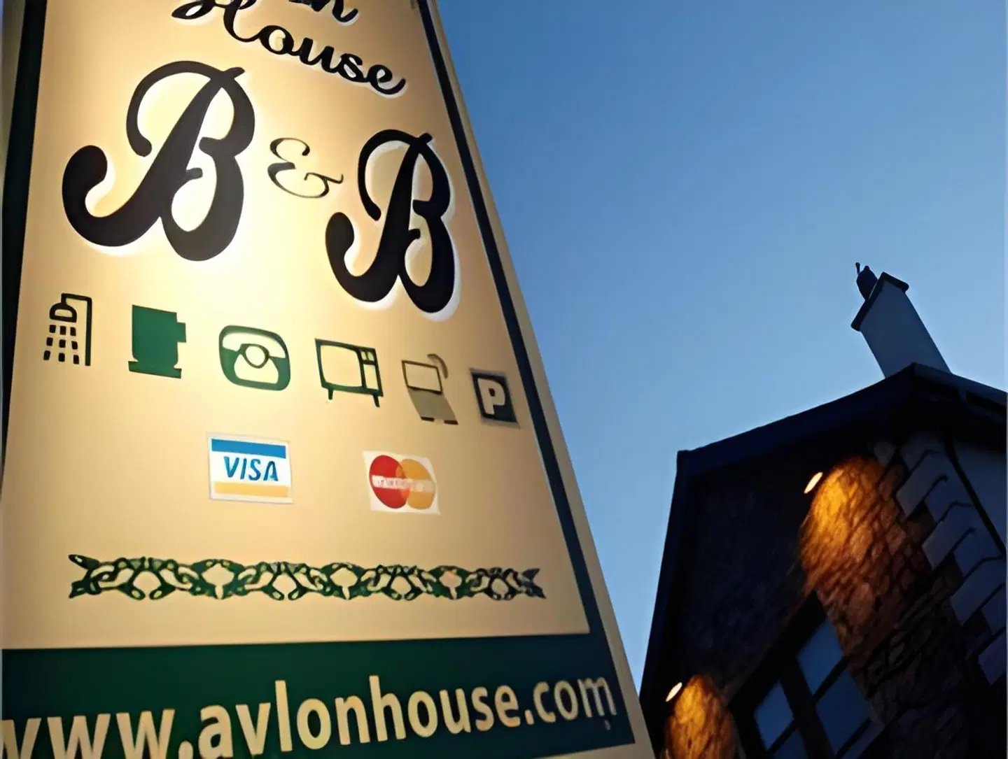 Avlon House Bed and Breakfast EXTERIOR