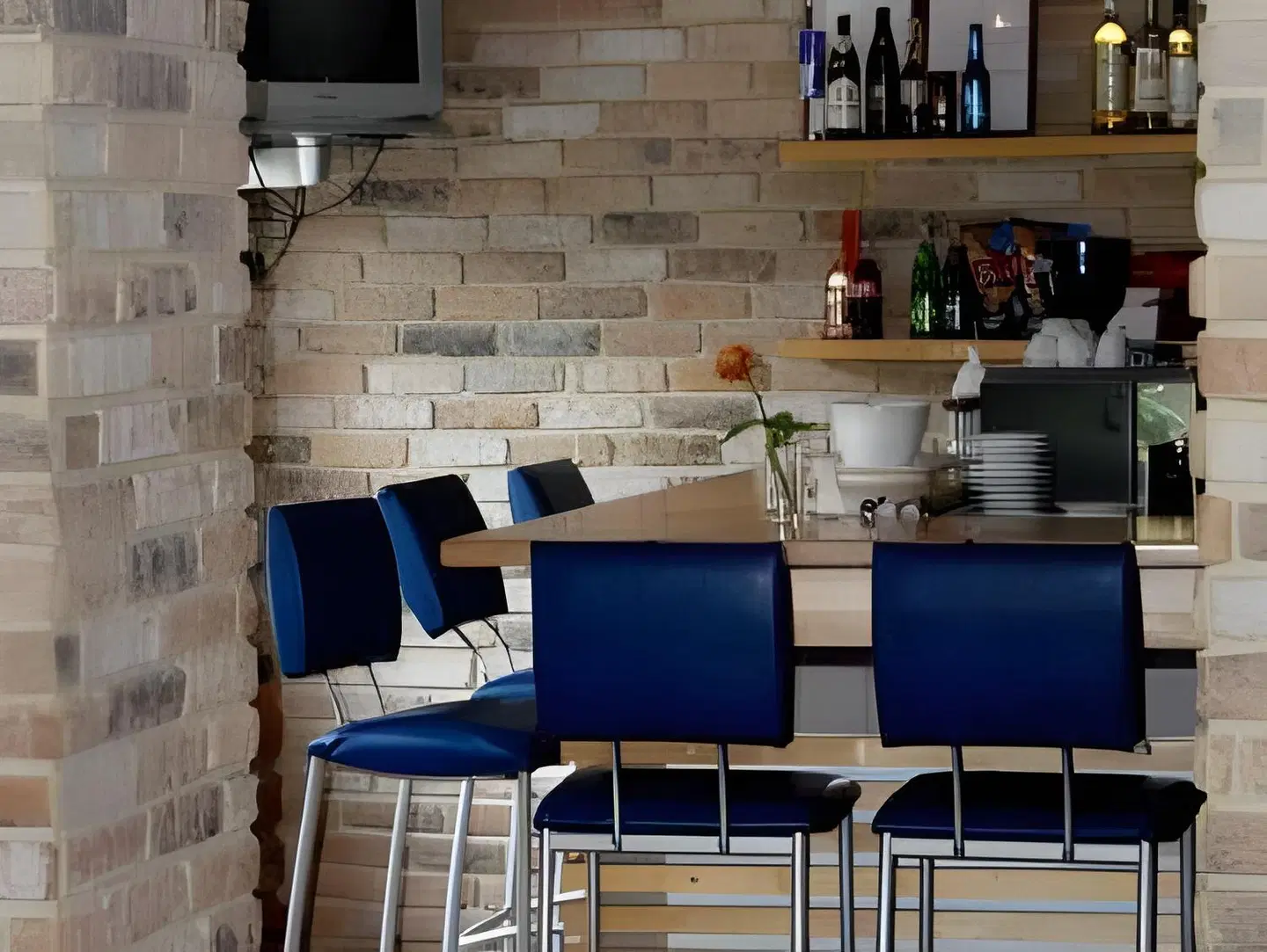 Audenis Bar