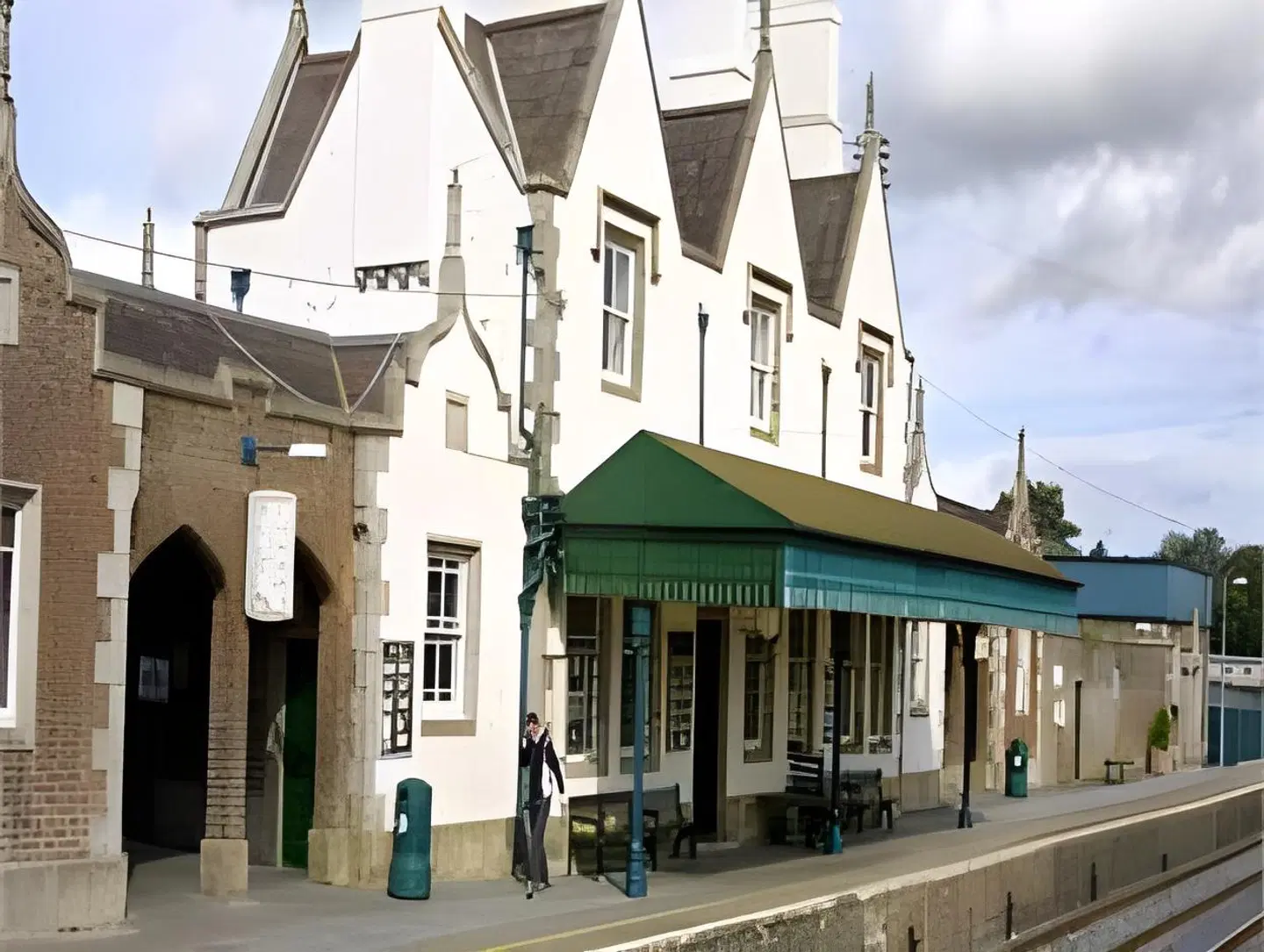 Avlon House Bed and Breakfast EXTERIOR