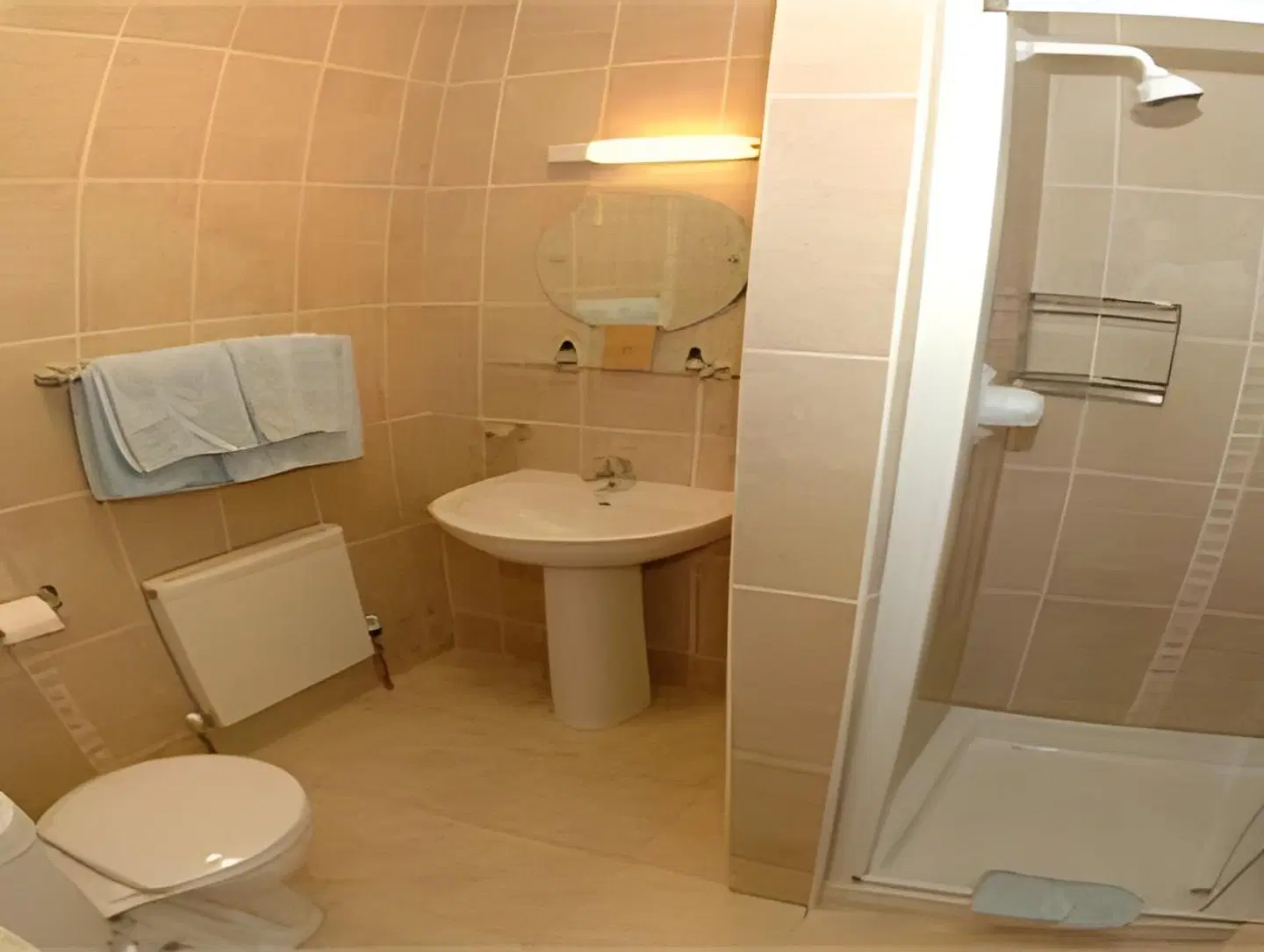 Avlon House Bed and Breakfast Badezimmer