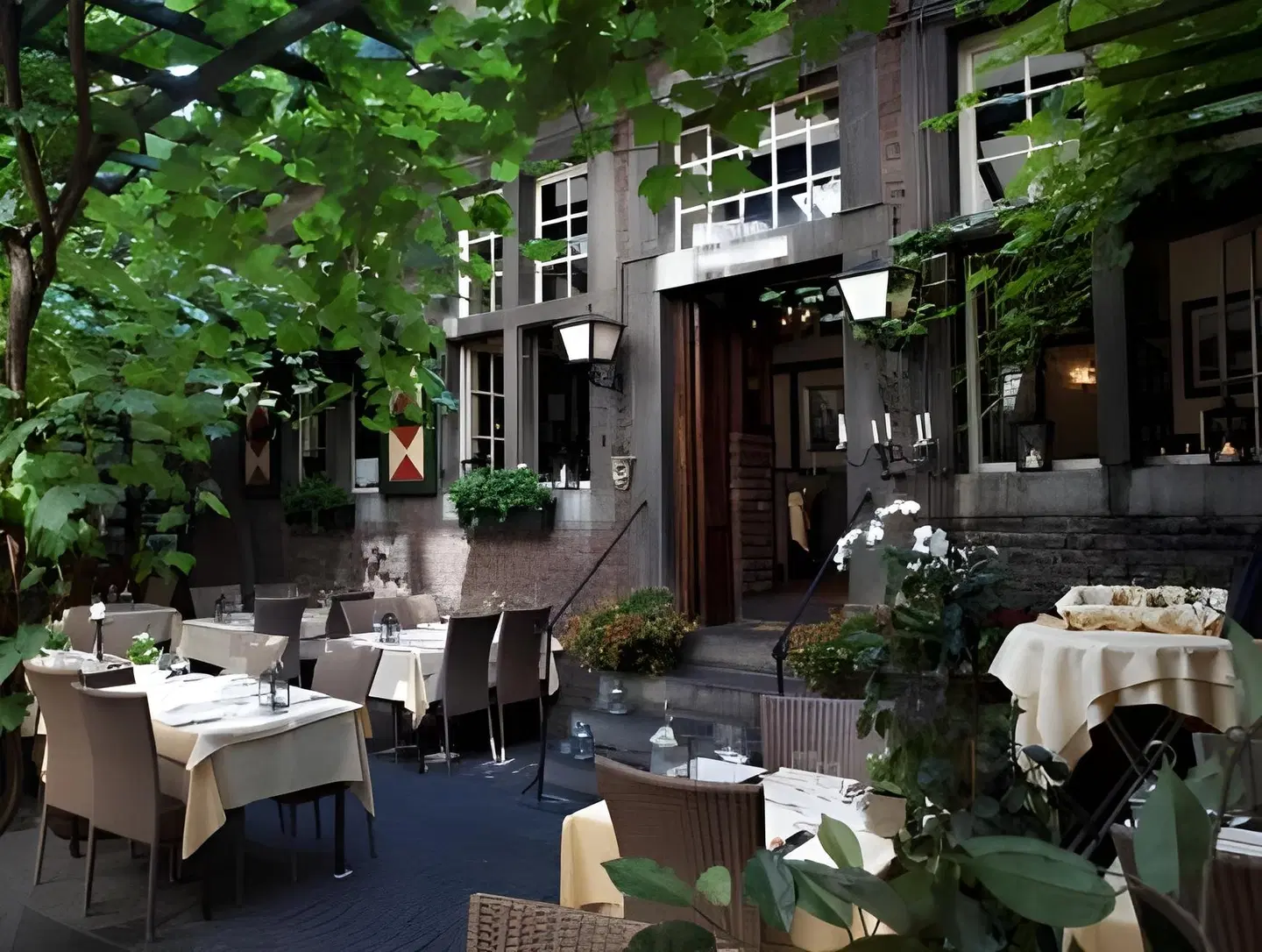 Au Quartier Petit Bonheur Terrasse