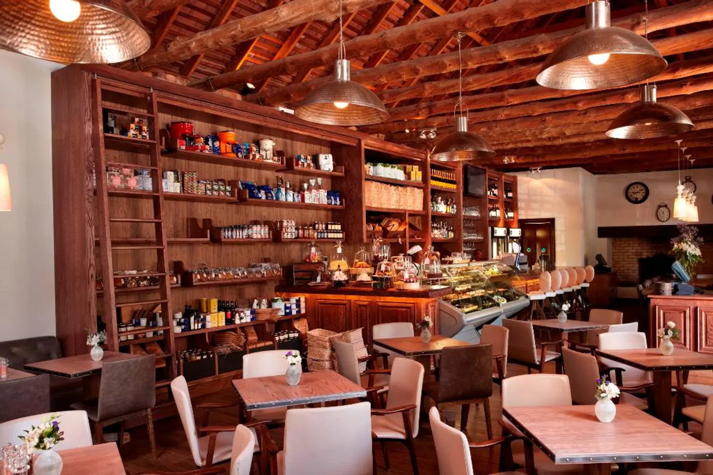 Alphen Boutique Hotel Bar