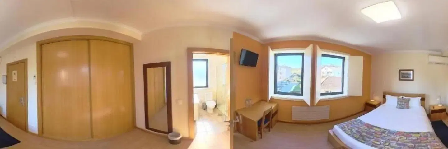B&B Pensao Avenida ROOM_EXAMPLE