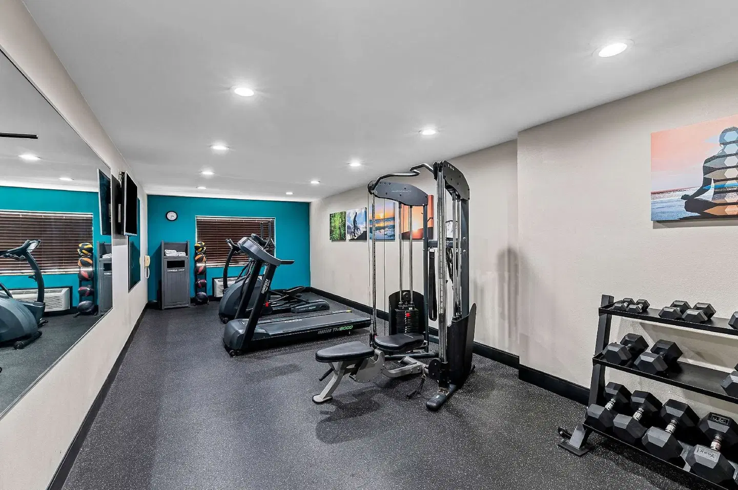 Best Western Plus Presidential Hotel & Suites SPORTS_AND_LEISURE