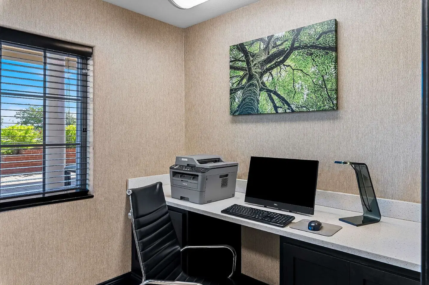 Best Western Plus Presidential Hotel & Suites ROOM_EXAMPLE