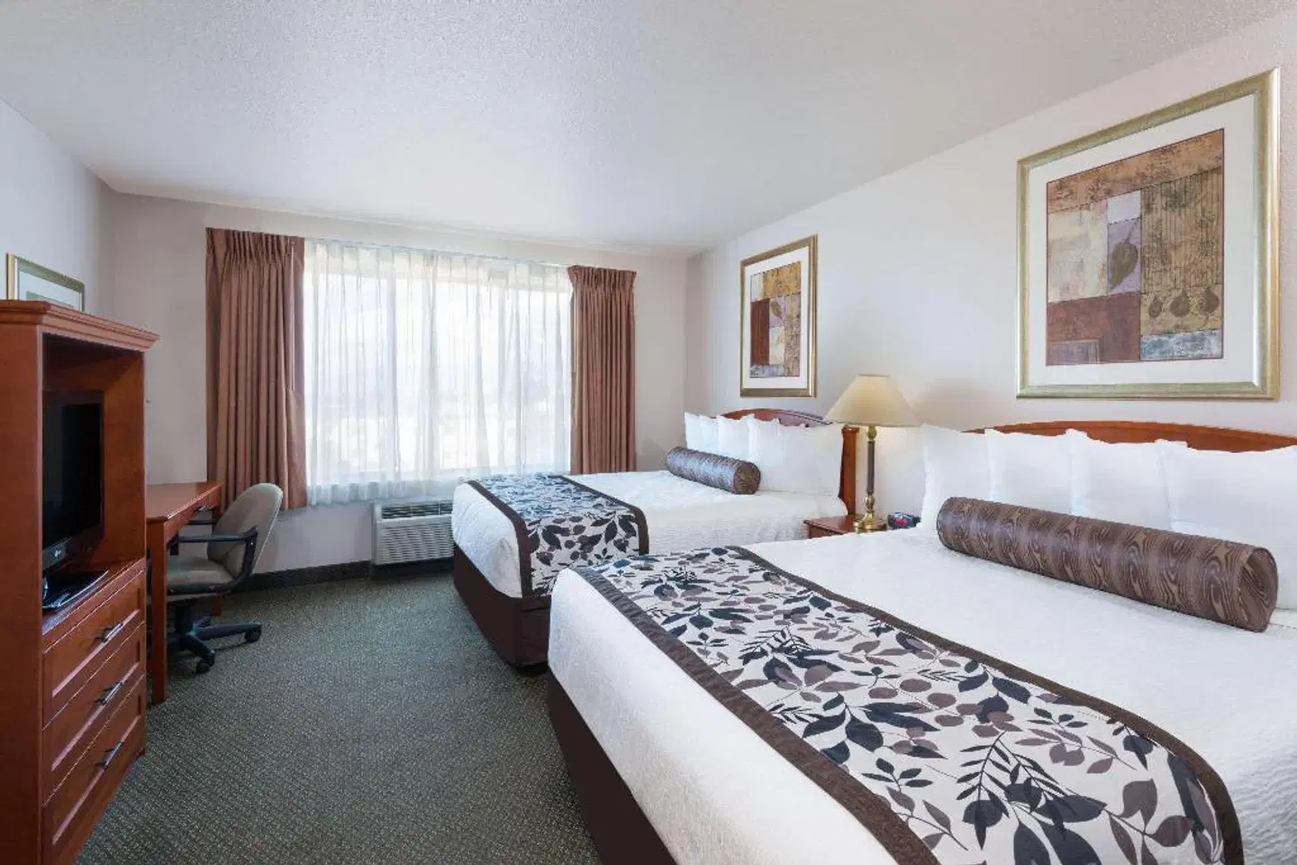 Days Inn & Suites by Wyndham Bozeman ROOM_EXAMPLE