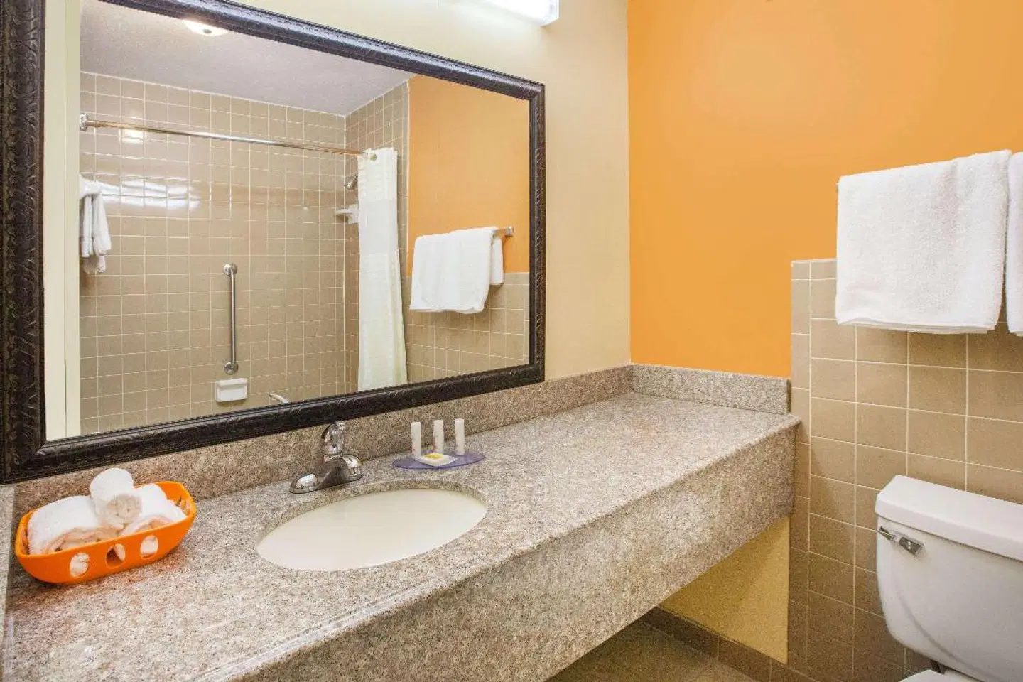 Days Inn by Wyndham Alma Badezimmer