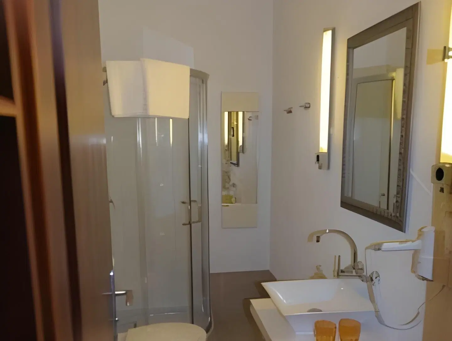 Hotel al Faro Lodge Badezimmer