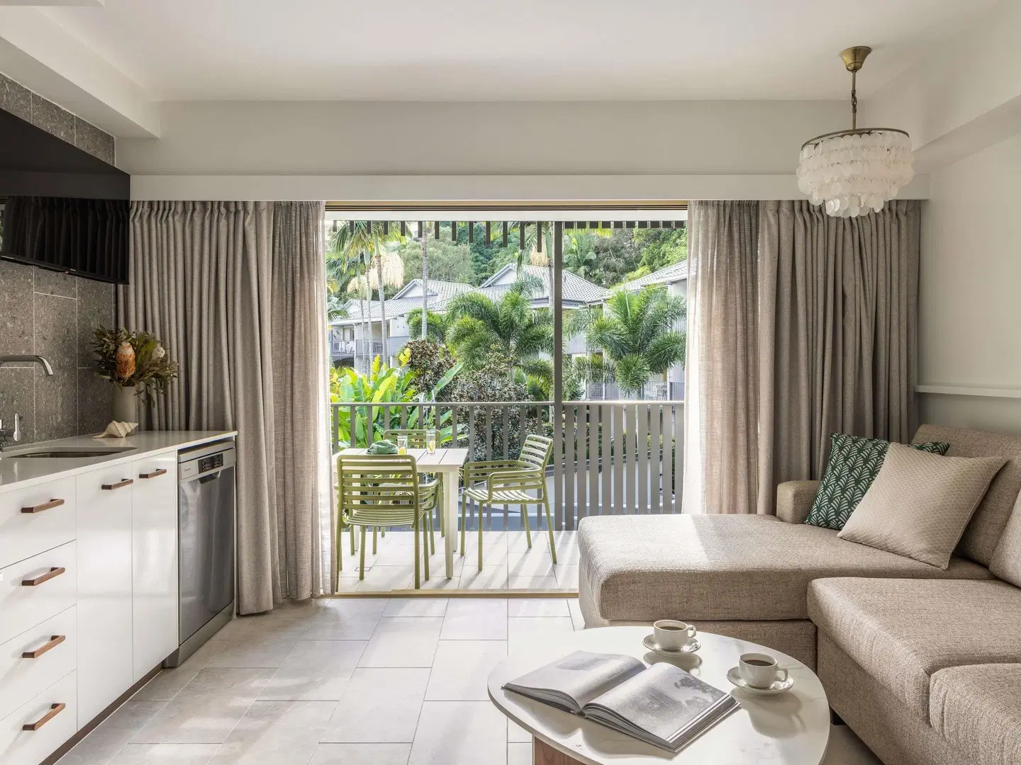 Mantra French Quarter Noosa ROOM_EXAMPLE