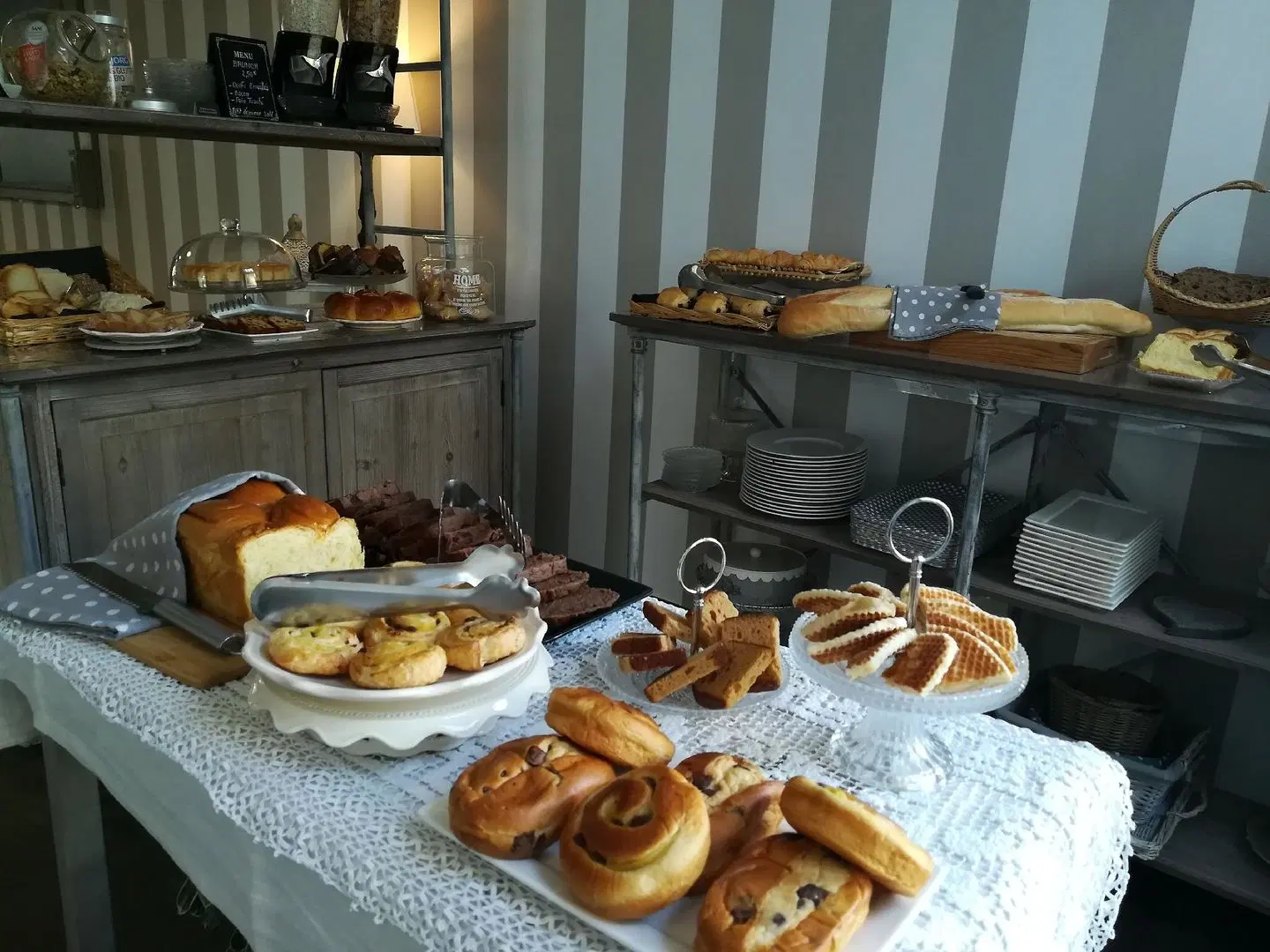 Aux Petits Bonheurs Restaurant