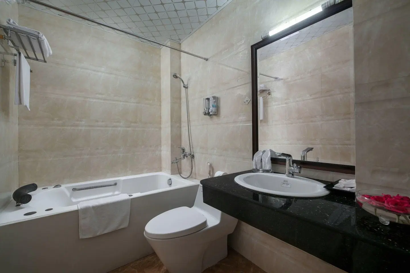 Hanoi Chic Boutique Hotel Badezimmer
