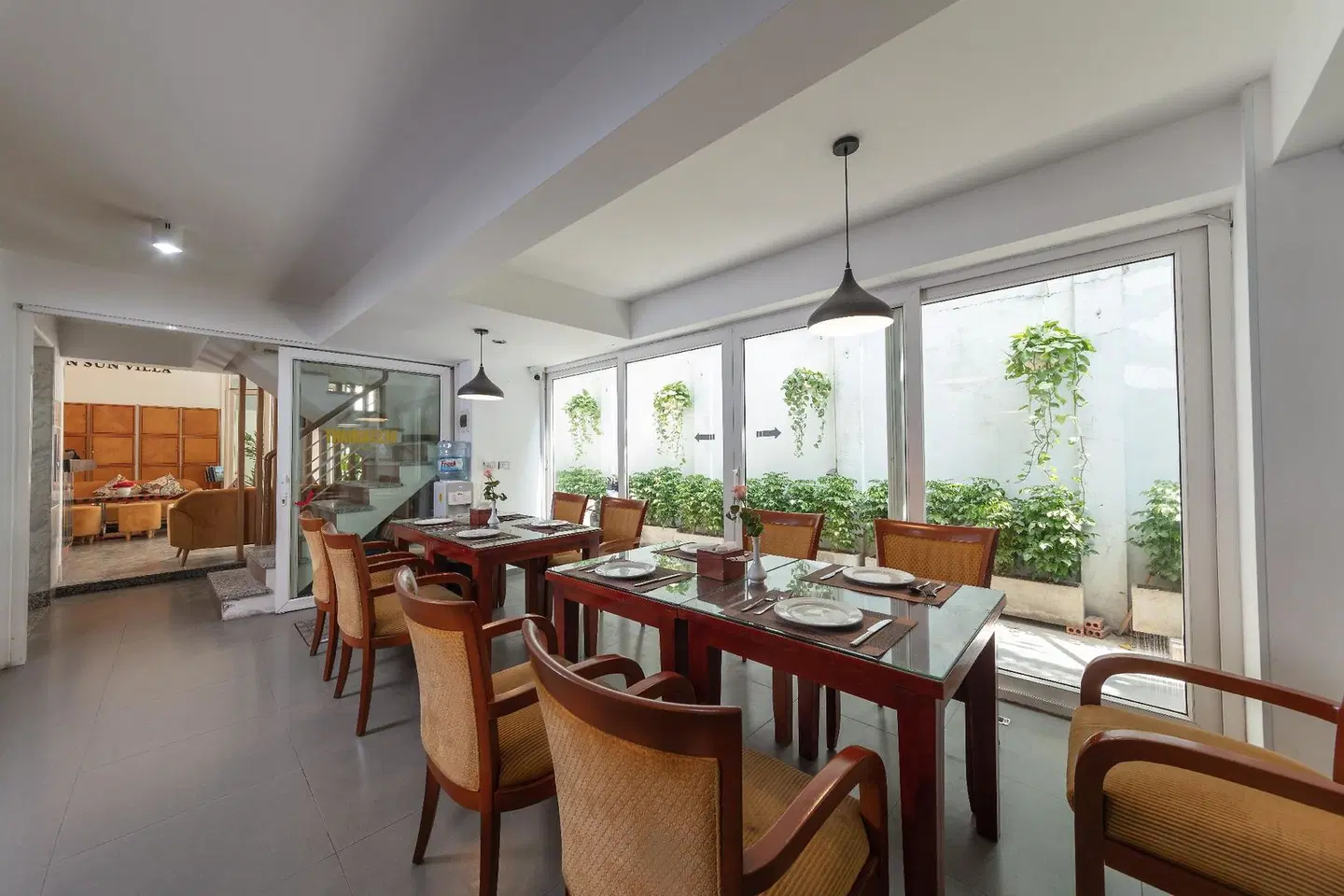 Golden Sun Villa Hotel Restaurant