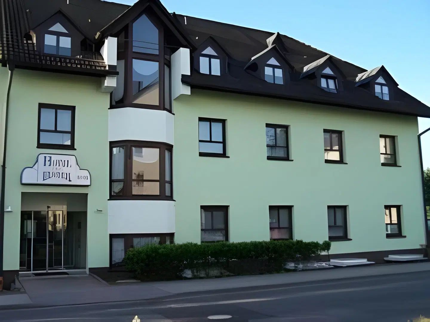 Weiße Elster EXTERIOR