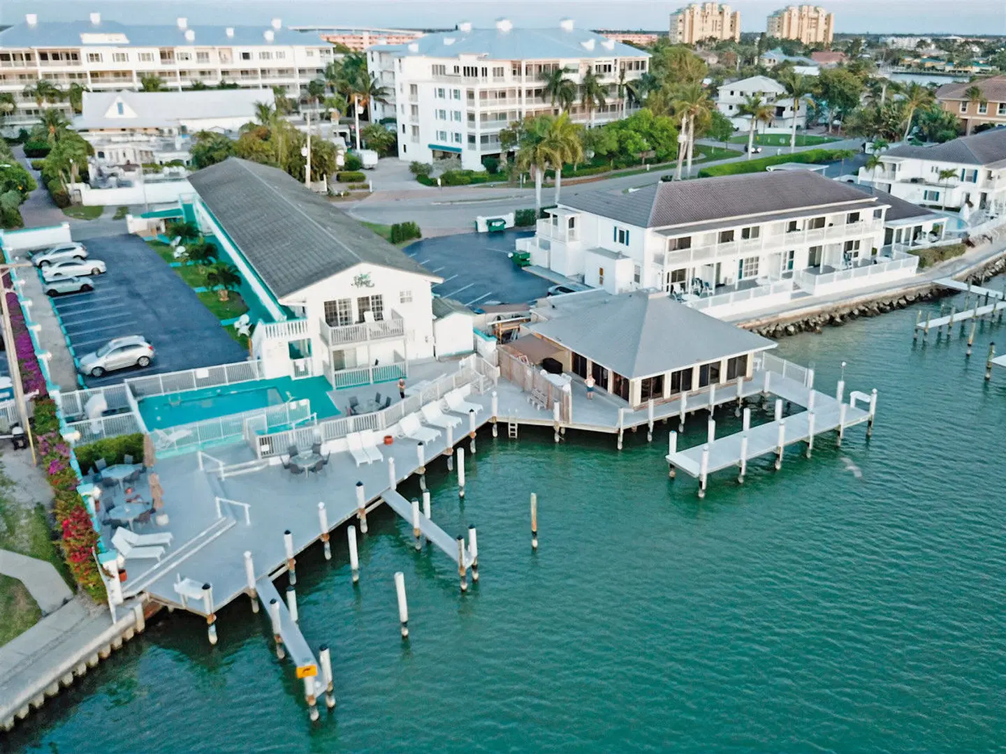 The BoatHouse Motel OUTDOOR_POOL